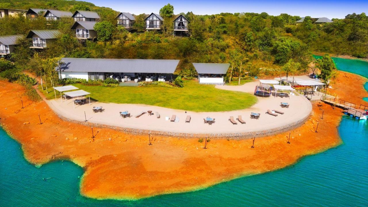 Canary Islands Resort & Spa Lonavala Luaran gambar